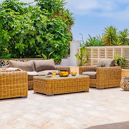 Villa Ancla Blanca By Abahana